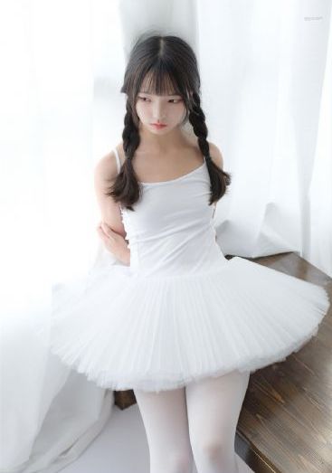 十四岁女孩用爸爸搂睡觉好吗