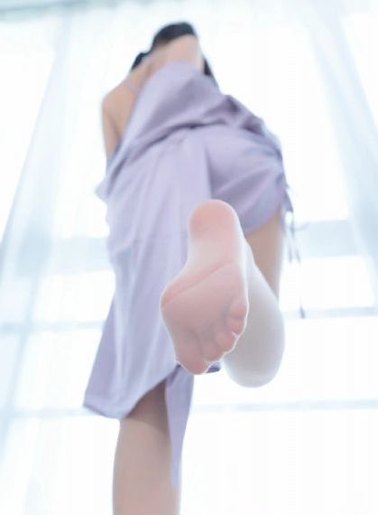变成黑皮肤女孩和朋友在一起动画