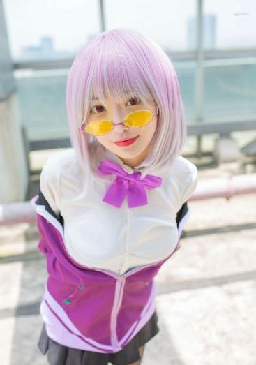 《本能》西班牙
