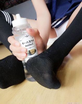 喷水白丝蜜臀av久久av