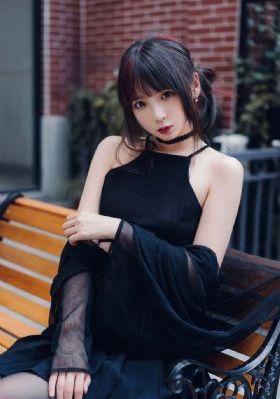 《第一次爱的人》电影