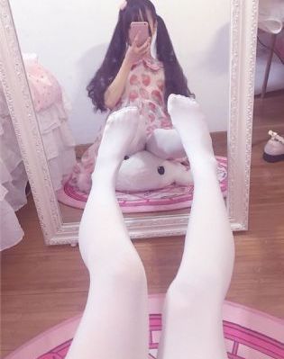 撕开她的乳罩慢慢捏捏视频